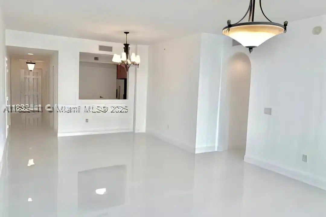 3340 NE 190th St unit 605 - View 6