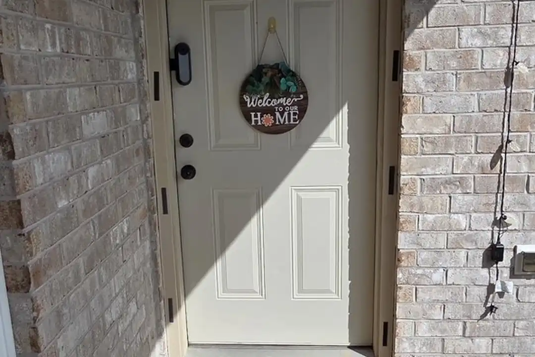 48 Stroud Dr - More