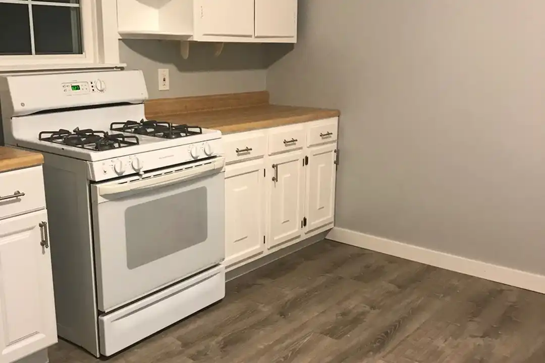 109 Kenova St - View 4