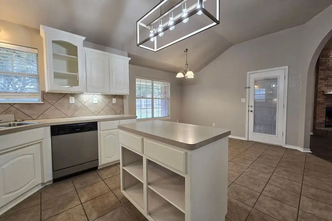 5609 Hunters Ridge Trail - View 6