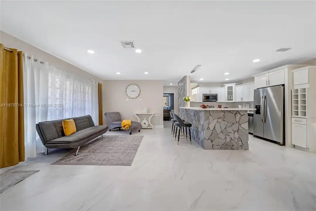 241 Oceanic Ave - View 3