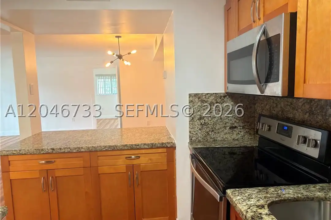469 NE 207th Ln unit 101 - More