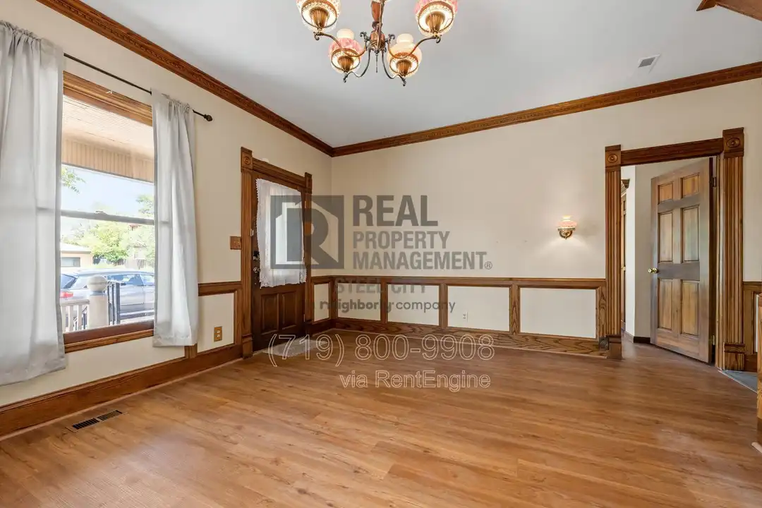 512 W 10th St unit 512 W 10th - More