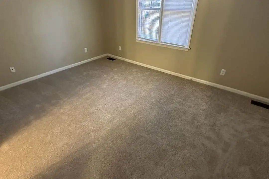 925 Hearthridge Ct unit B – další