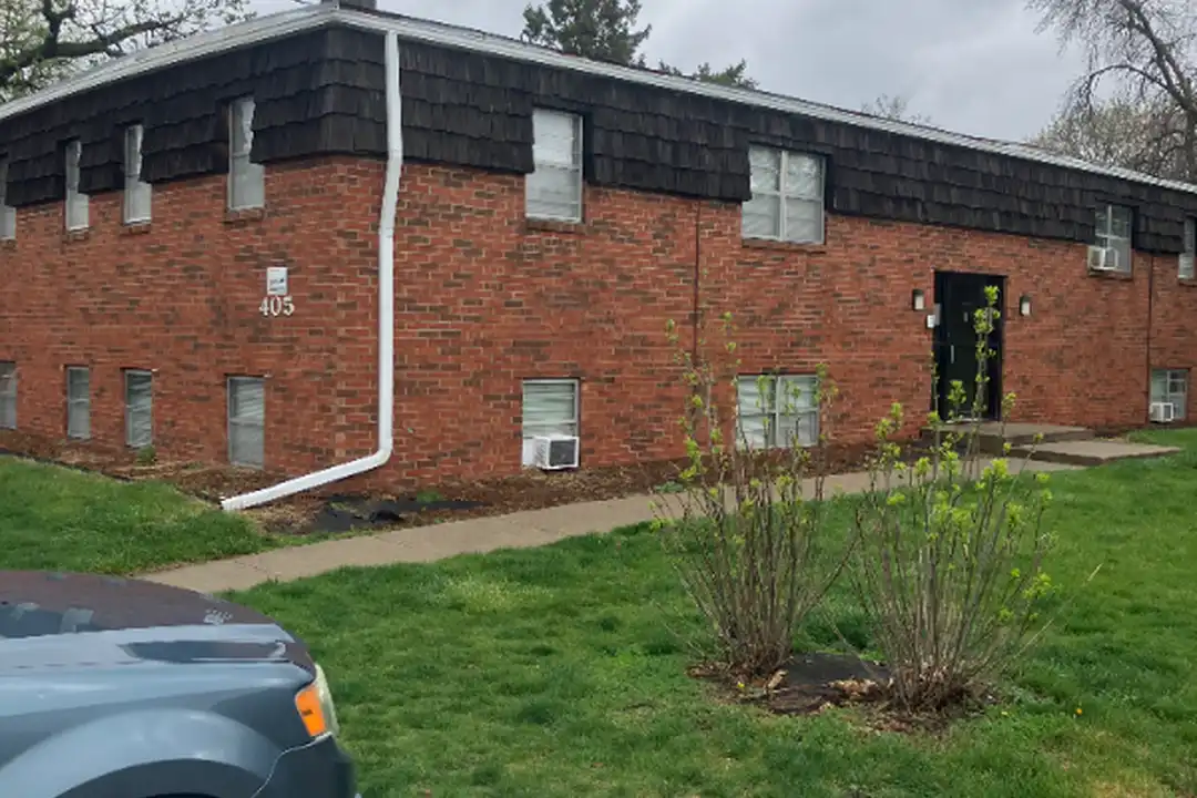 405 8th St SW unit 3 – photo 1 of 10