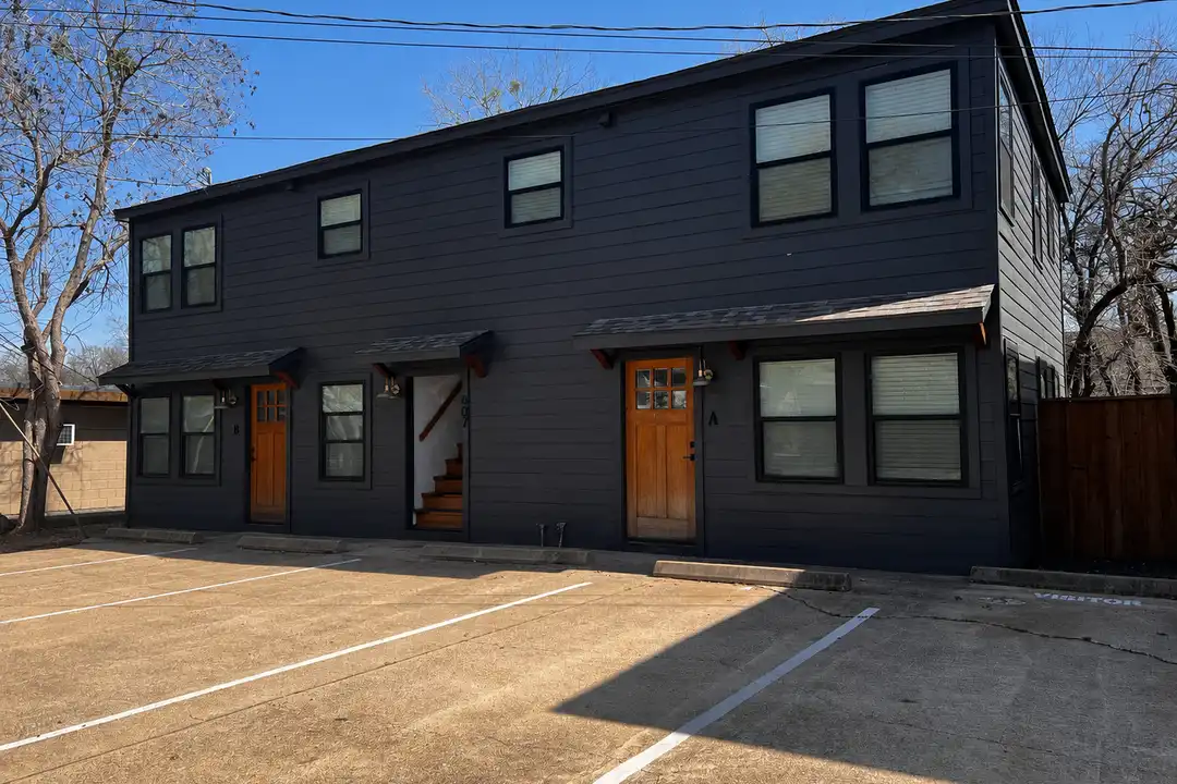 607 Foch St unit C – photo 1