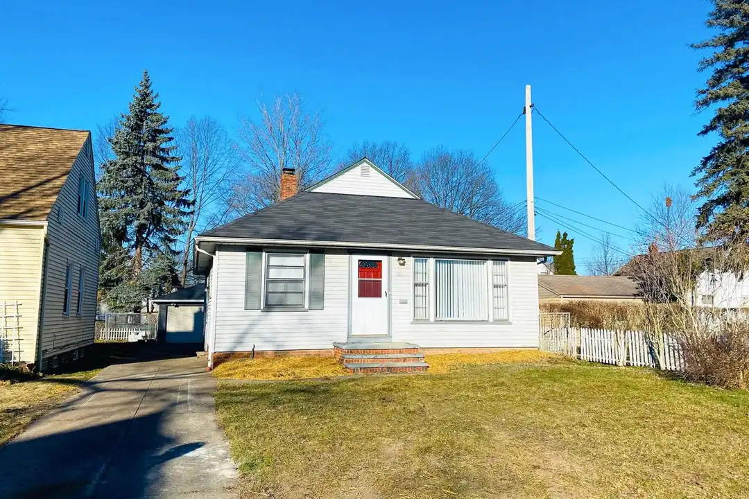 5016 Tatra St – photo 1