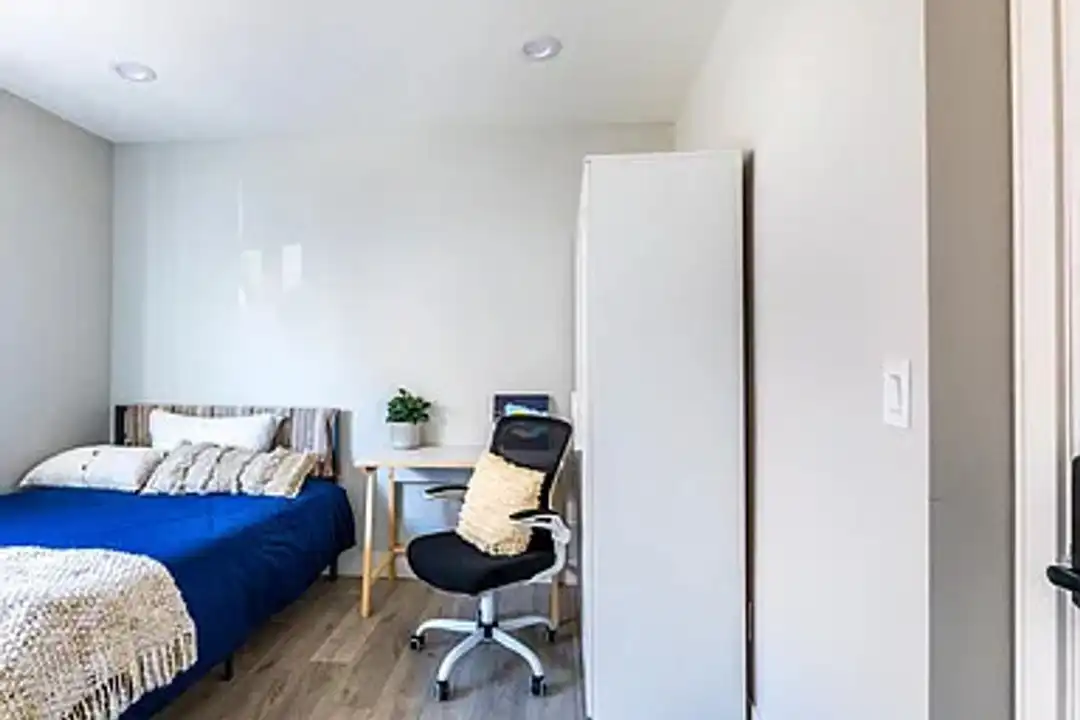 1458 W 37th Pl unit 1458 - Rm 305 - View 6