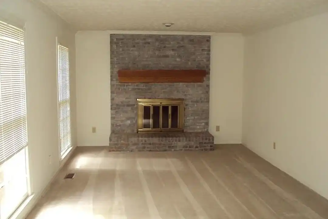 House in Lilburn - View 3