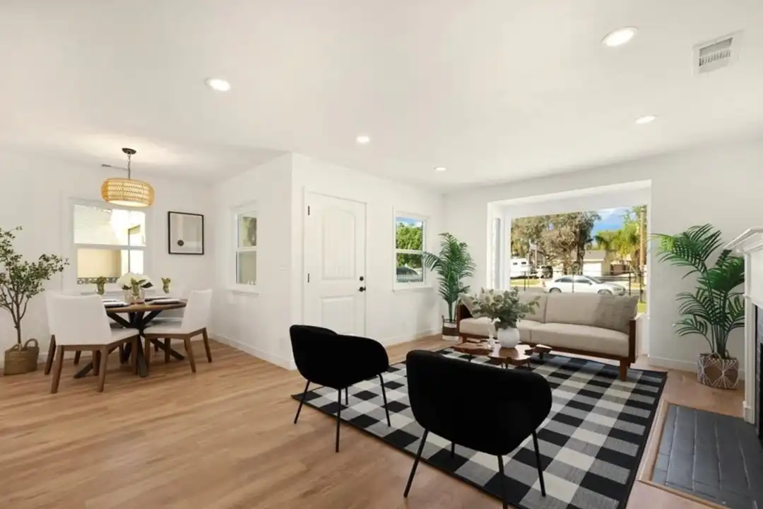 House in Los Angeles - View 3