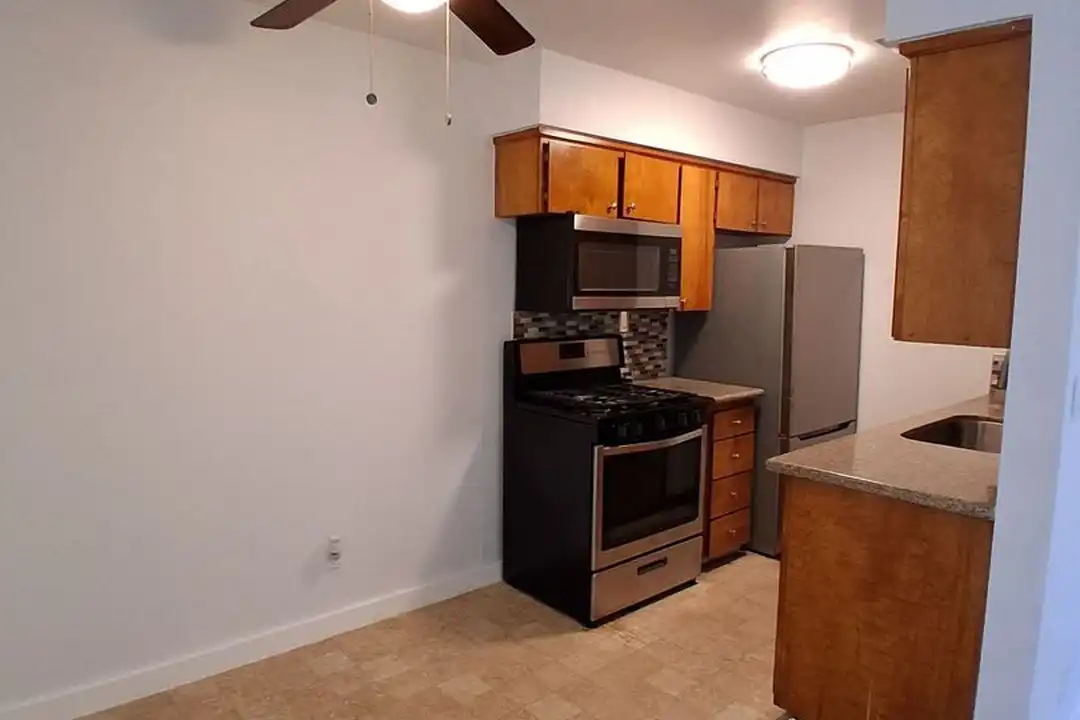 1190 S Winery Ave unit # 222 - More