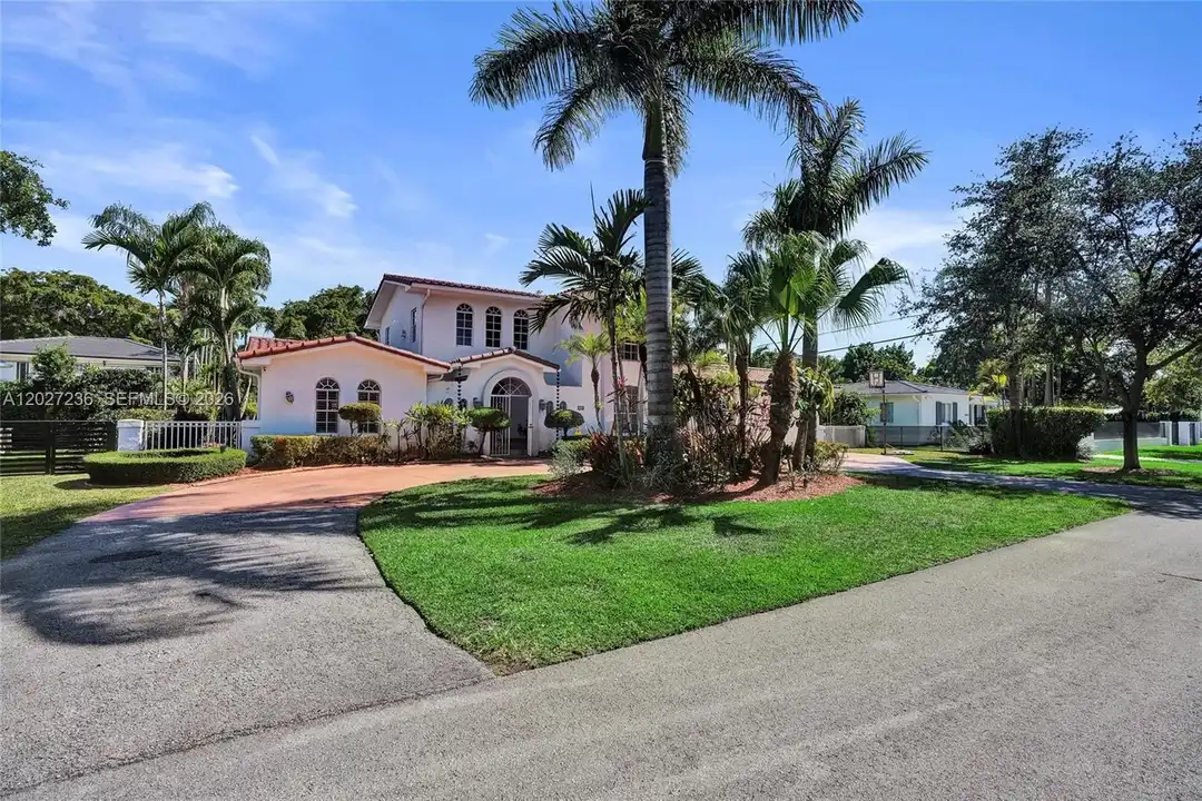 1534 Palancia Ave - View 2