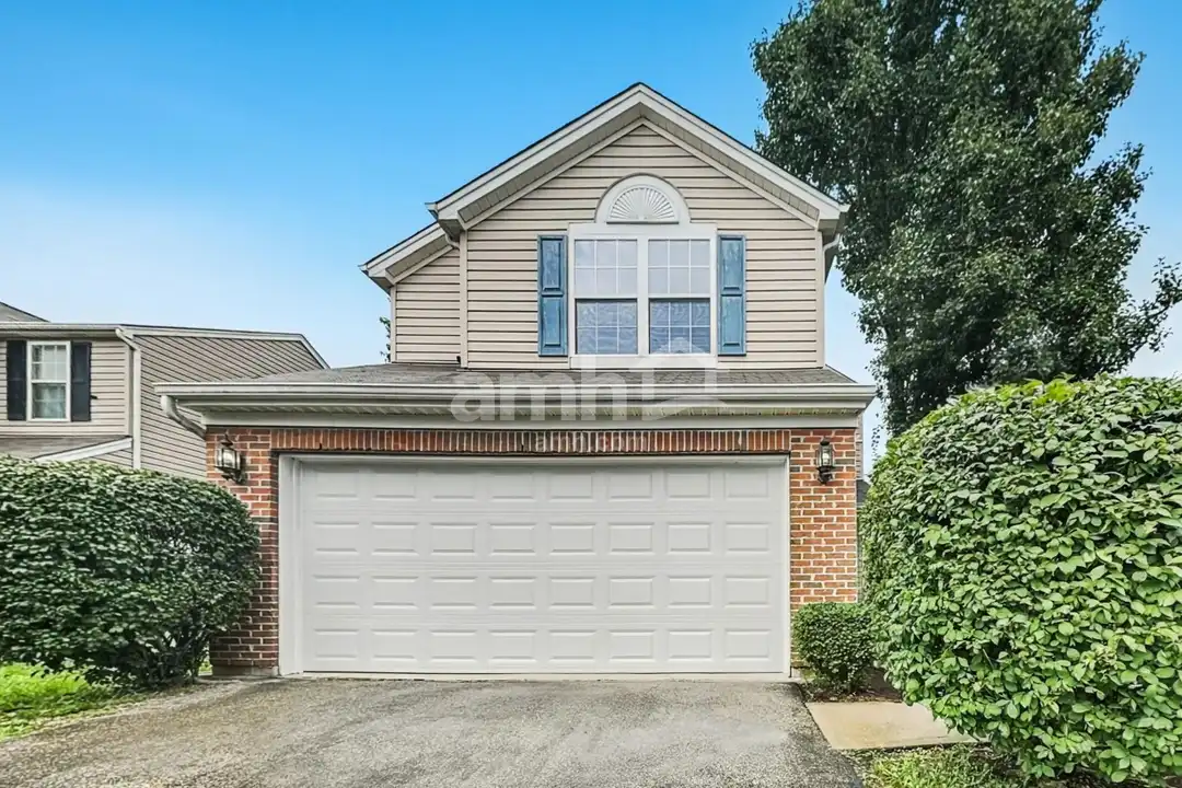 430 Hartford Ct – photo 1 of 17