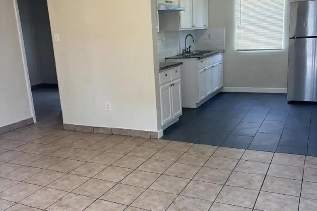 Apartment in Los Angeles, Broadway-Manchester - View 5