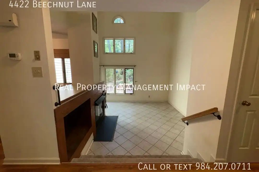 4422 Beechnut Ln - View 4