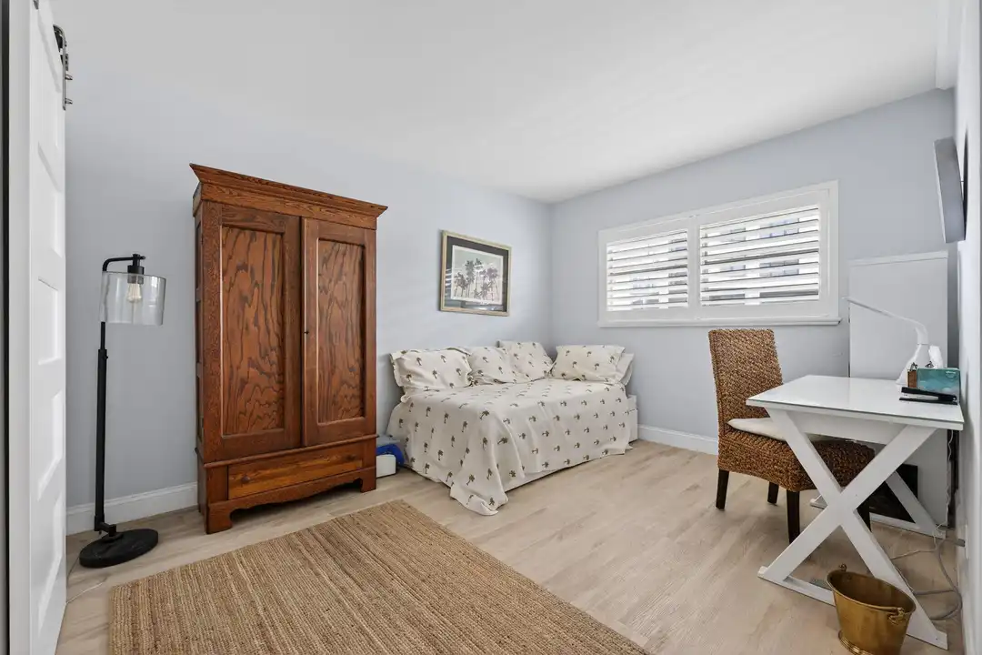 Apartment in Highland Beach - View 5