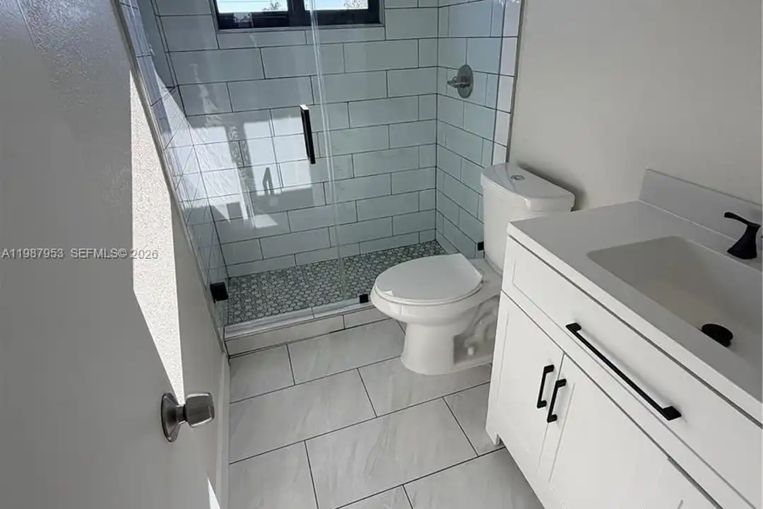 3525 SW 92nd Ave #3527 - More