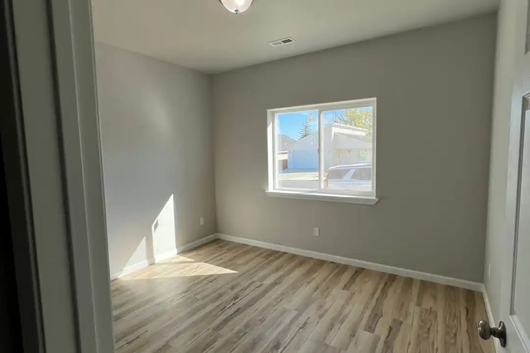 House in Soap Lake - View 2