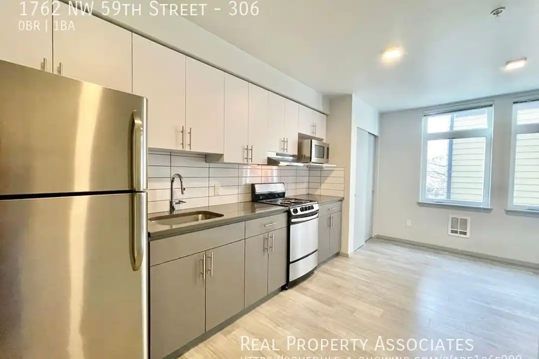 1762 NW 59th St - View 2