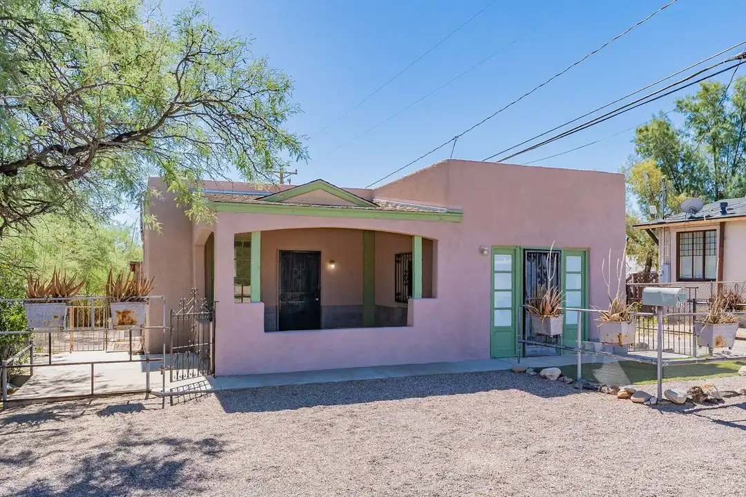 1926 N Fremont Ave - View 5