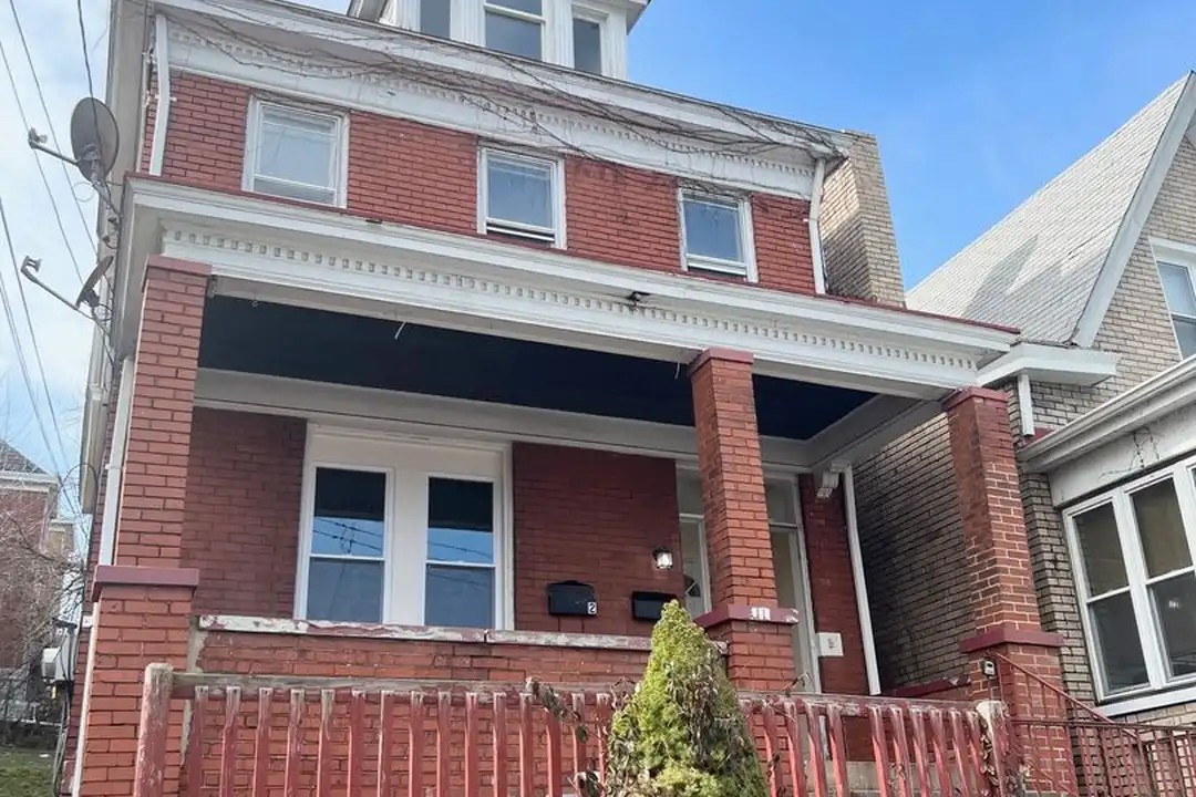 135 Koehler St unit Unit 1 – photo 1 of 18