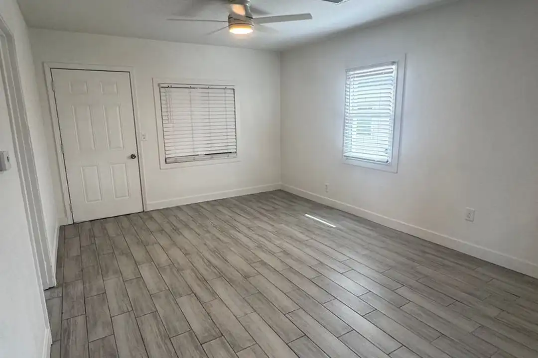 1422 S Casino Center Blvd unit #5 - View 6