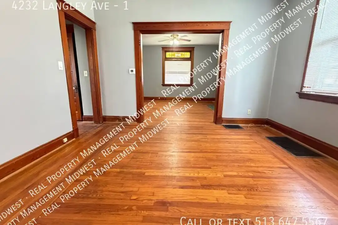 4232 Langley Ave - View 4