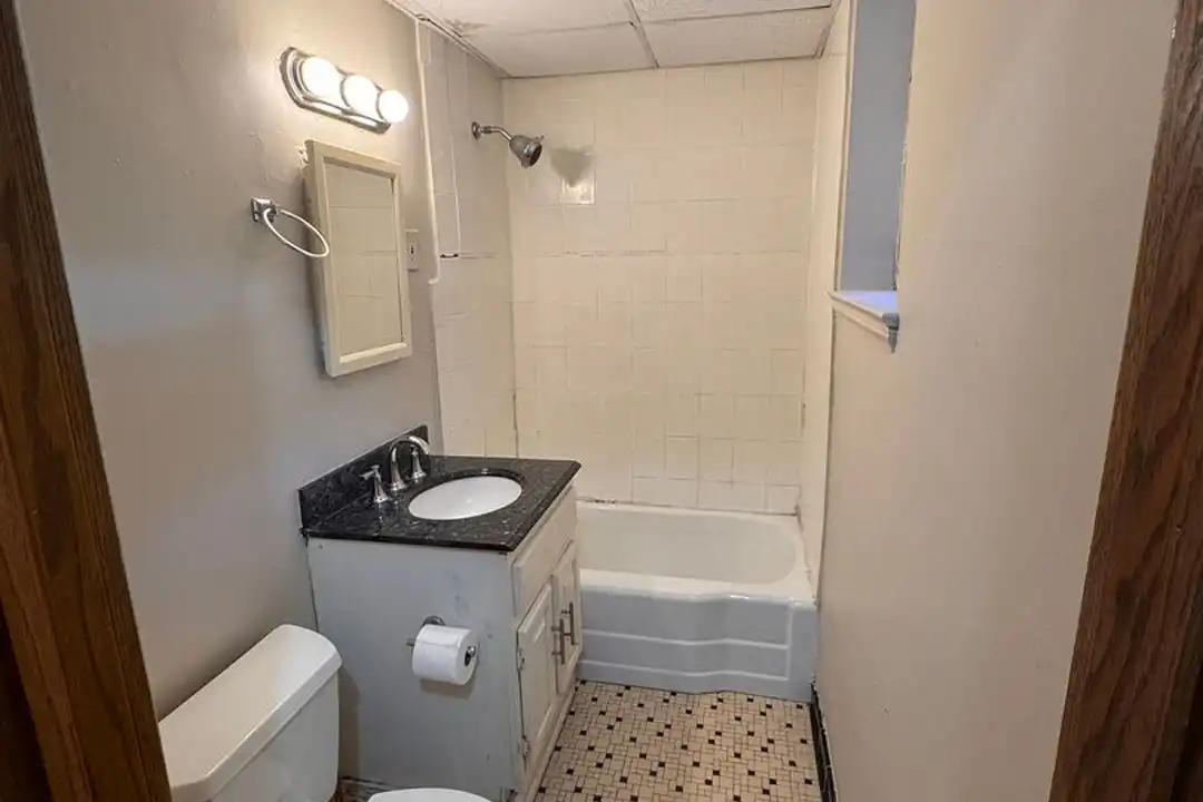 3200 Garfield Ave unit B-2 – další