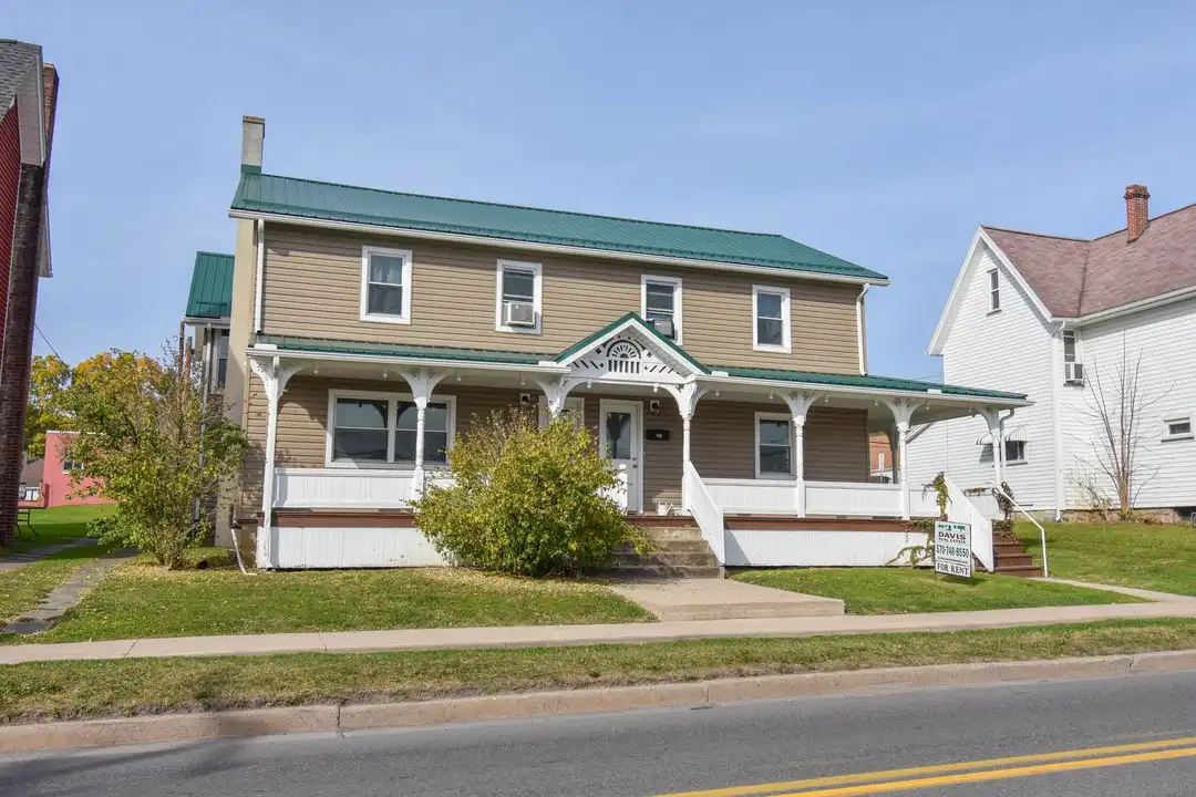 903 Bellefonte Ave unit 903.5 – photo 1 of 29