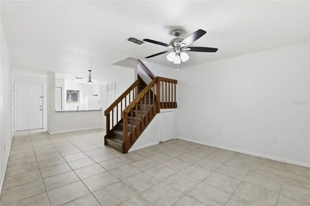 2219 SW 39th Way - View 3