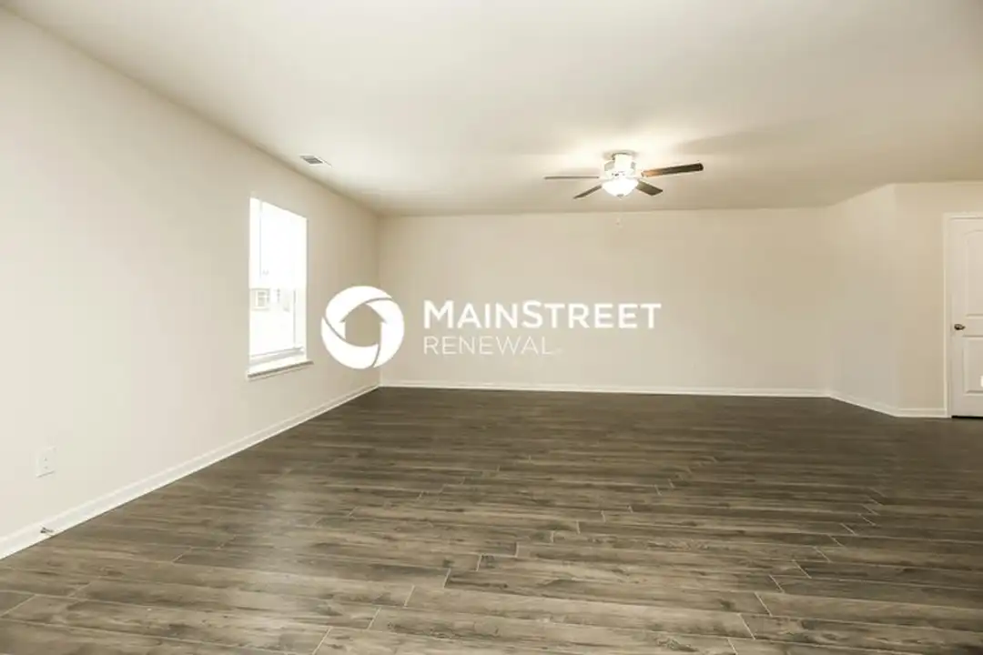217 Renwick Dr - View 4