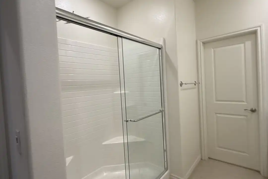 17870 Upton - View 6