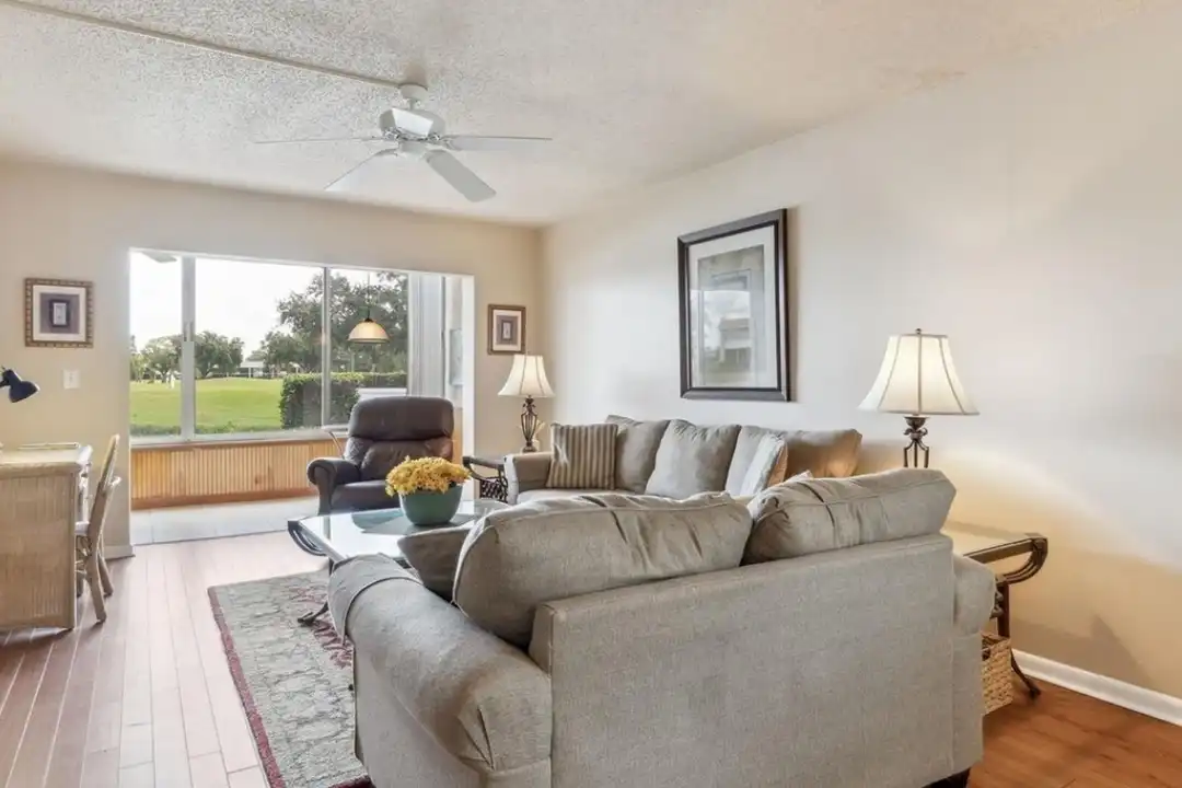 7391 W Country Club Dr N - View 2