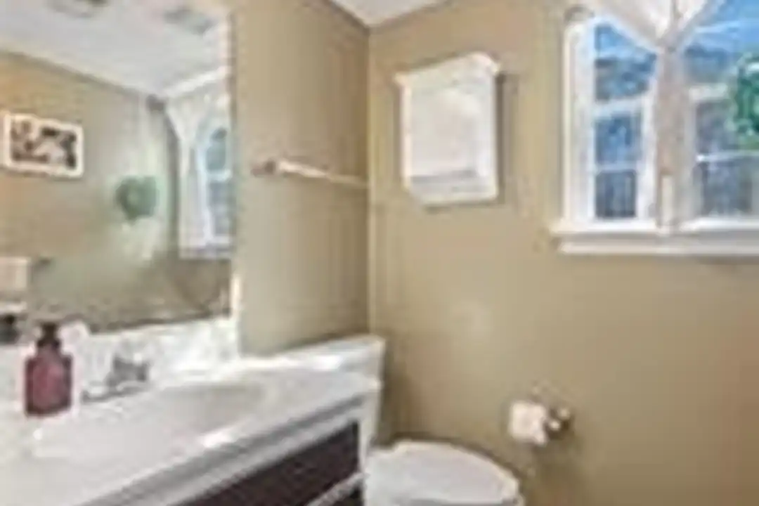 306 Charity Ln - More