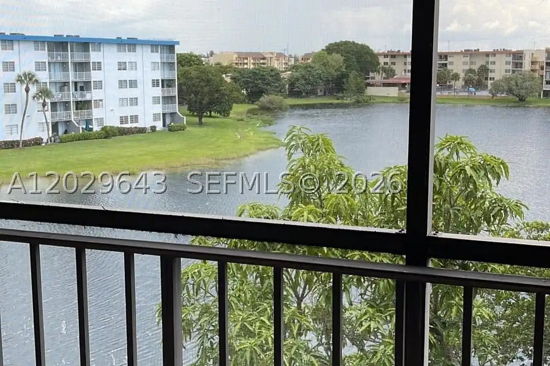 8775 Park Blvd #418 - View 4