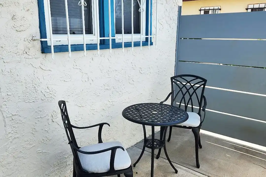 312 Vassar Dr SE unit R01 - View 3