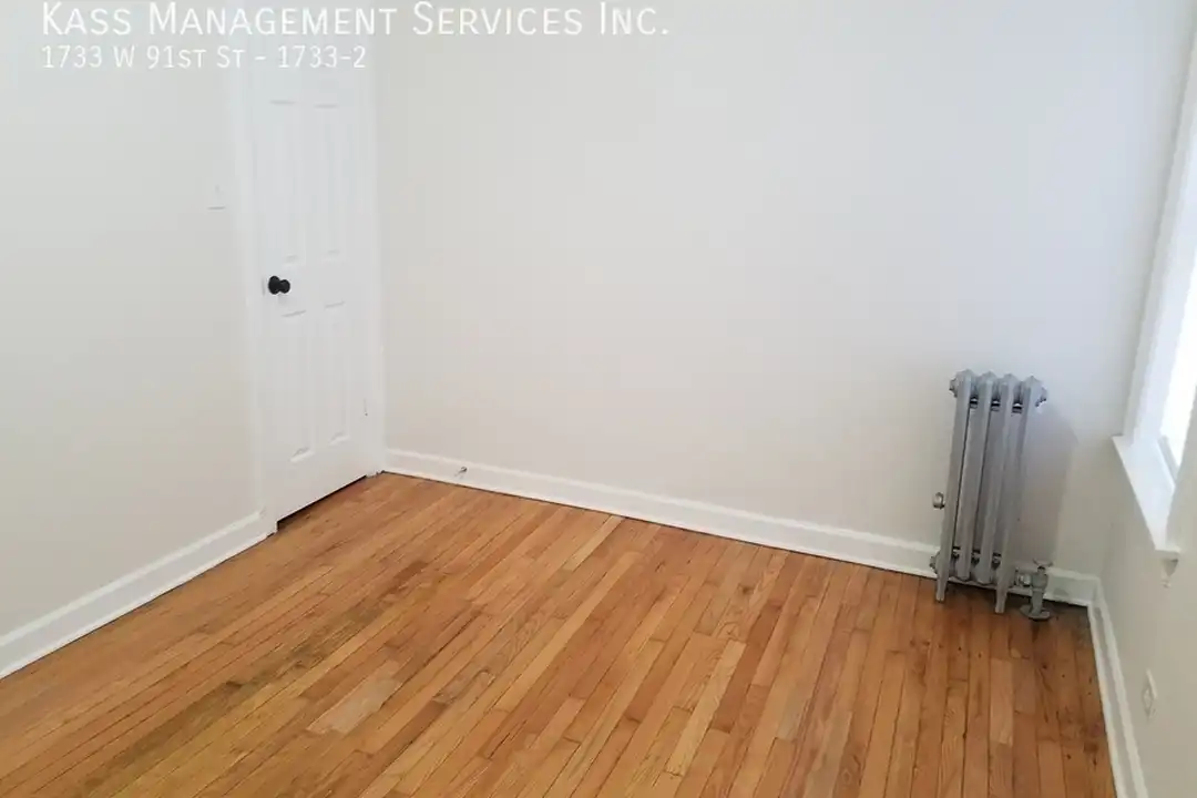 1733 W 91st St - View 5