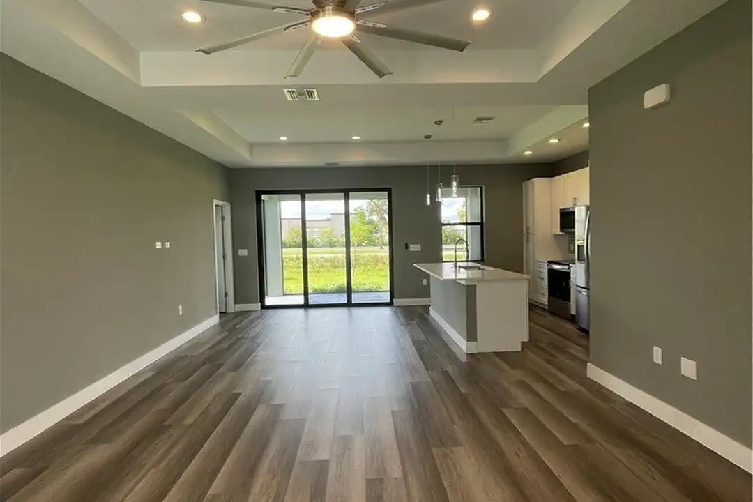 House in Lehigh Acres - View 3