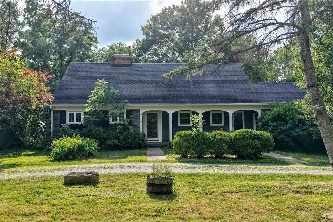 186 S Main St – photo 1