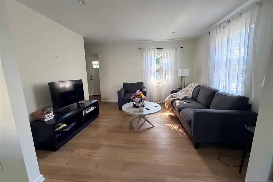 27 Fern Ave - View 3