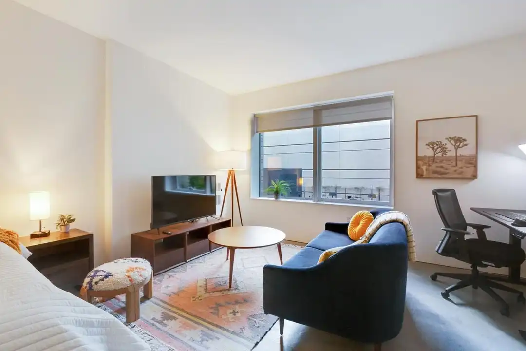 18 10th Street - View 2