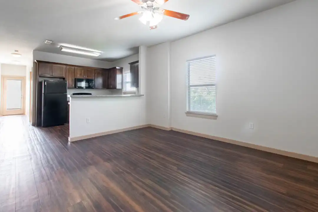 621 Bernard St unit 12 - View 3