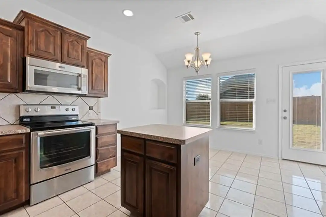 4013 Winter Springs Dr - View 2