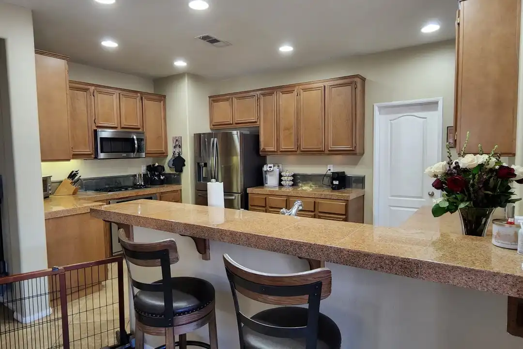 4018 Vahan Ct - View 2