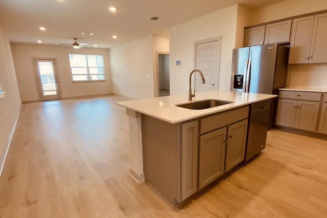 10917 Tildon Ave - View 6