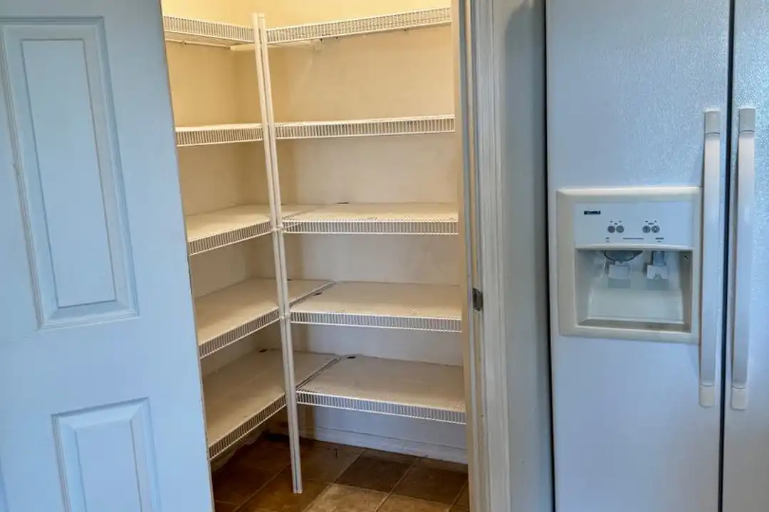 3401 W Mariner Ln - More
