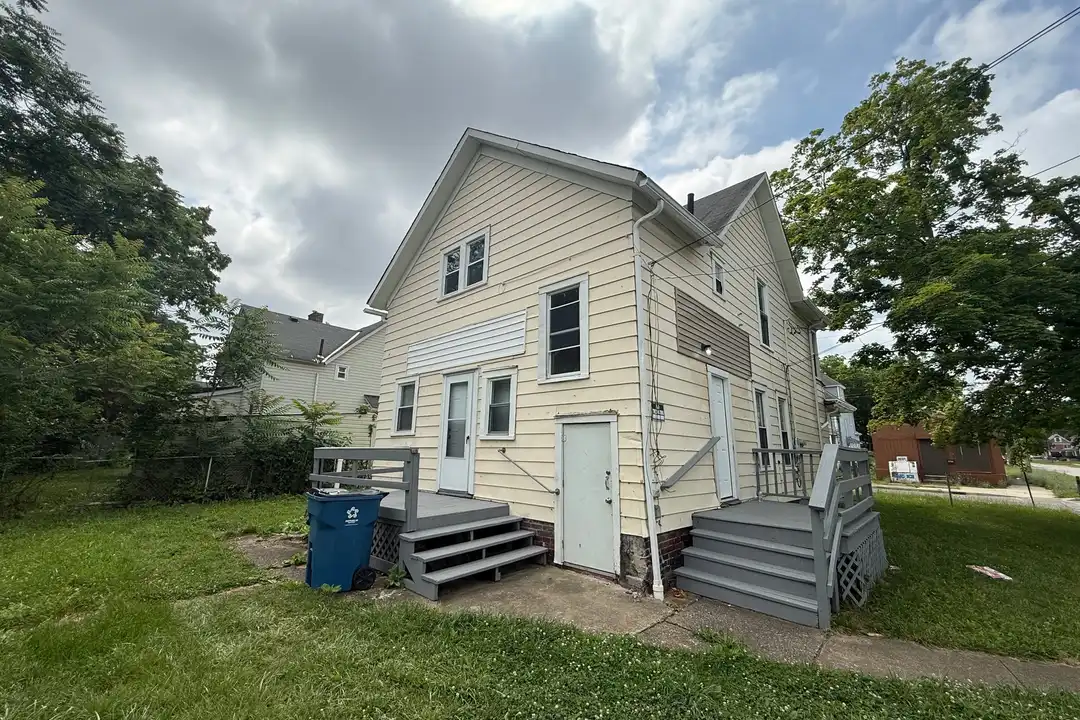 522 W 23rd St unit Down – photo 1