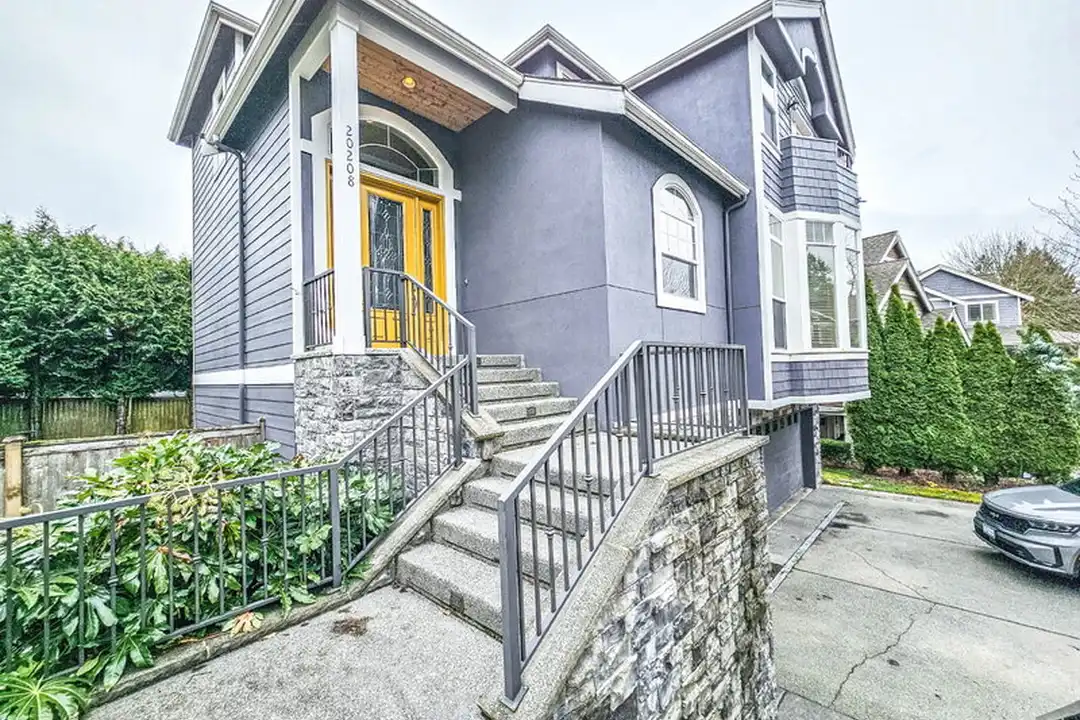20208 83rd Pl NE - View 2