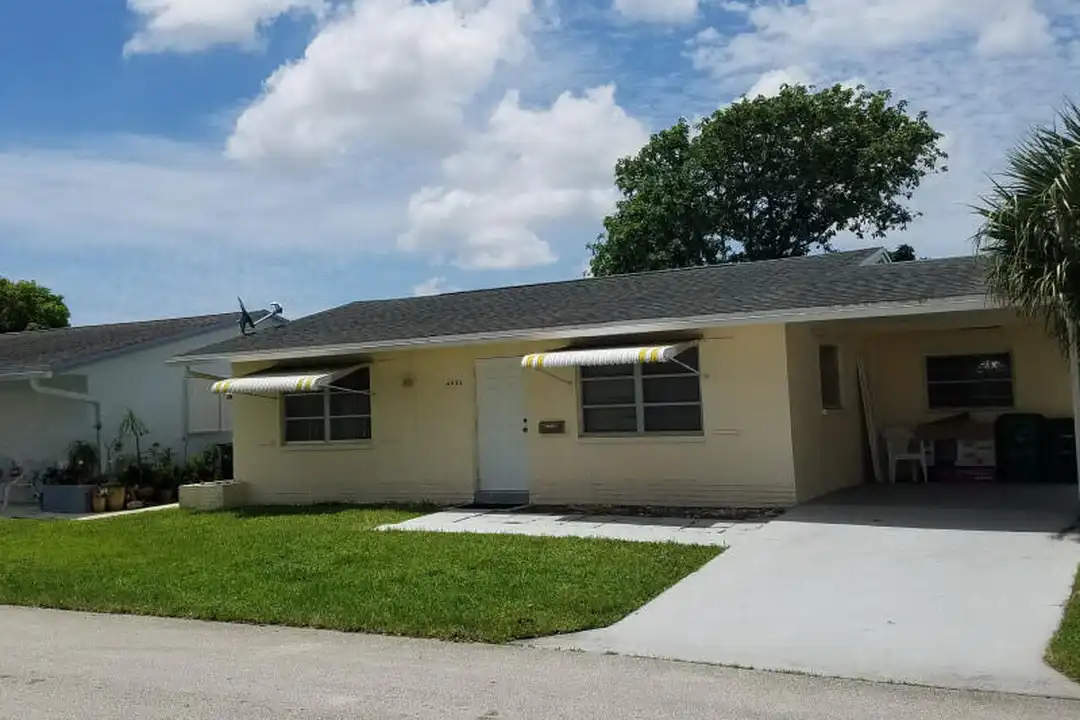 4934 NW 55th Ct – photo 1