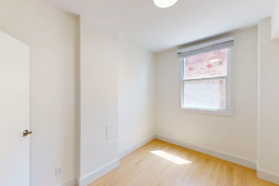 865 Sutter St - More